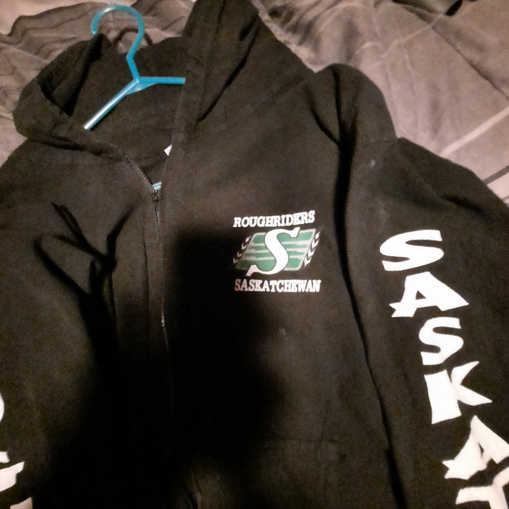 CFLSweater - Picture 2 of 3